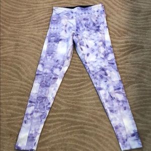 Work out leggings lavender and cream in color